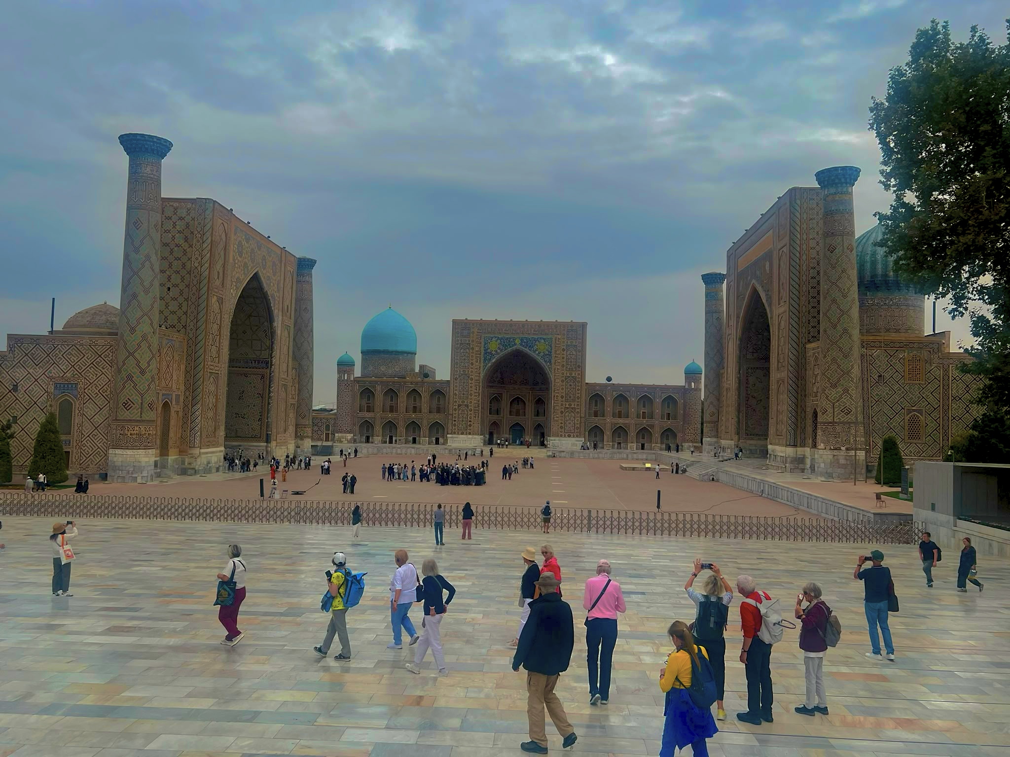 Registan a Samarcanda durante il viaggio di Christiane in Uzbekistan